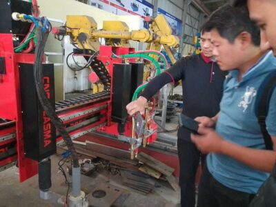 Máy cắt CNC xuất sang campuchia